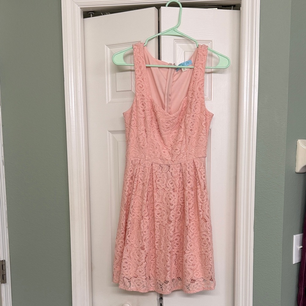 Elegant Pink Lace Dress